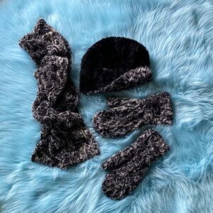 PANDEMONIUM FAUX FUR HAT SCARF MITTEN SET